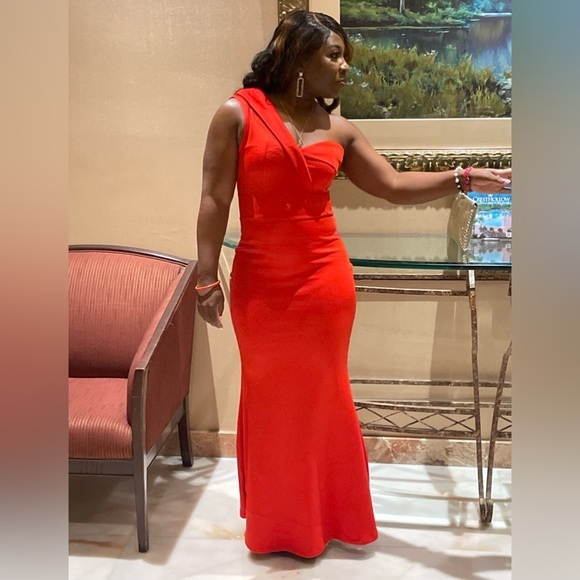 Red one shoulder dress - Picture 9 of 9